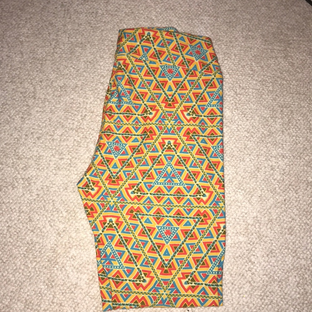 NWT Lularoe Leggings sz Tall & Curvy retail $25